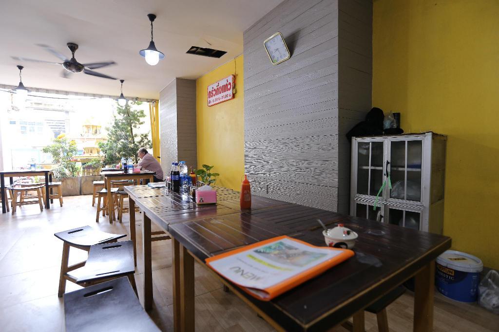 Ck2 Hotel Bangkok Kültér fotó