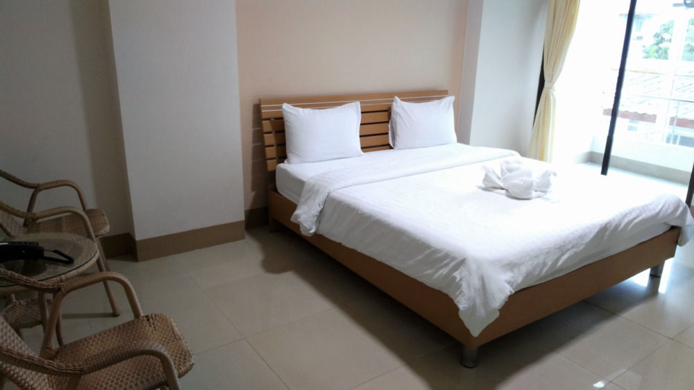 Ck2 Hotel Bangkok Kültér fotó