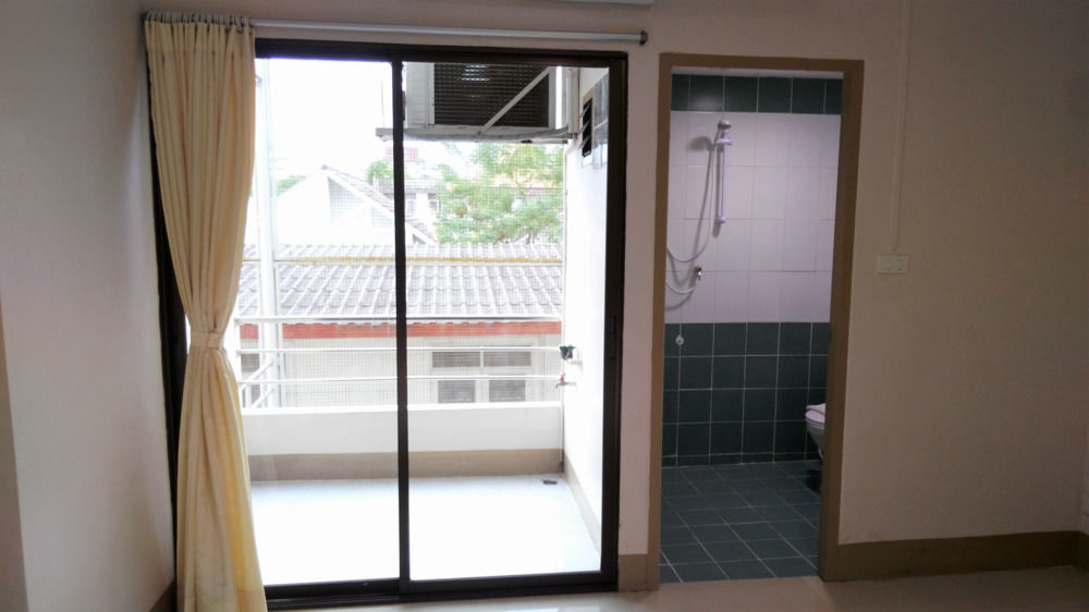 Ck2 Hotel Bangkok Kültér fotó