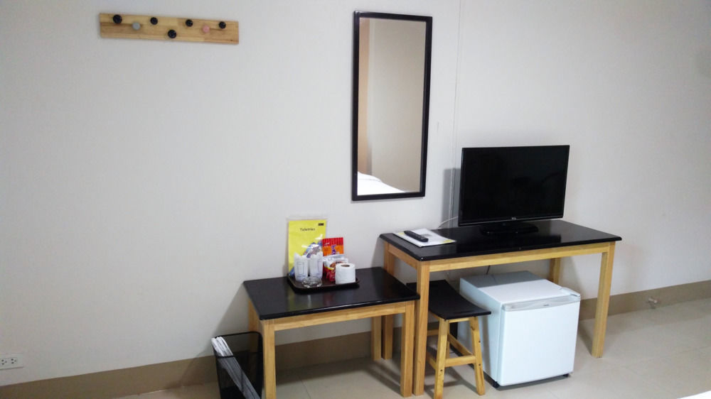 Ck2 Hotel Bangkok Kültér fotó